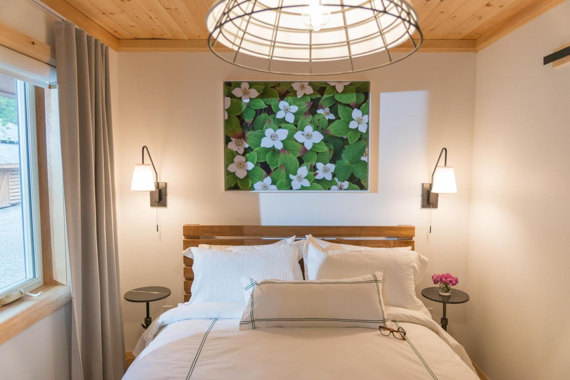Отель Haliburton Post House Minden Экстерьер фото